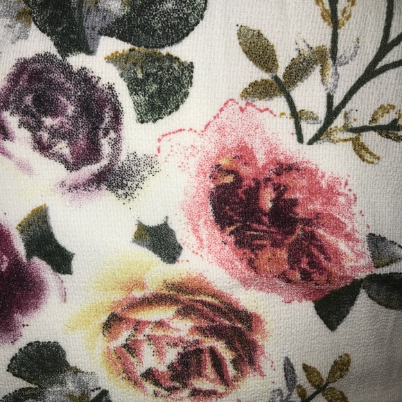 💐 NWOT Floral Romper - Picture 3 of 6